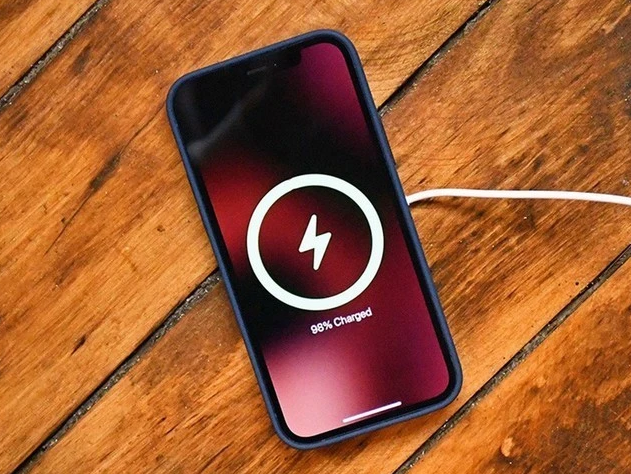 中堂镇苹果手机维修分享iPhone 12可以随便充电吗 